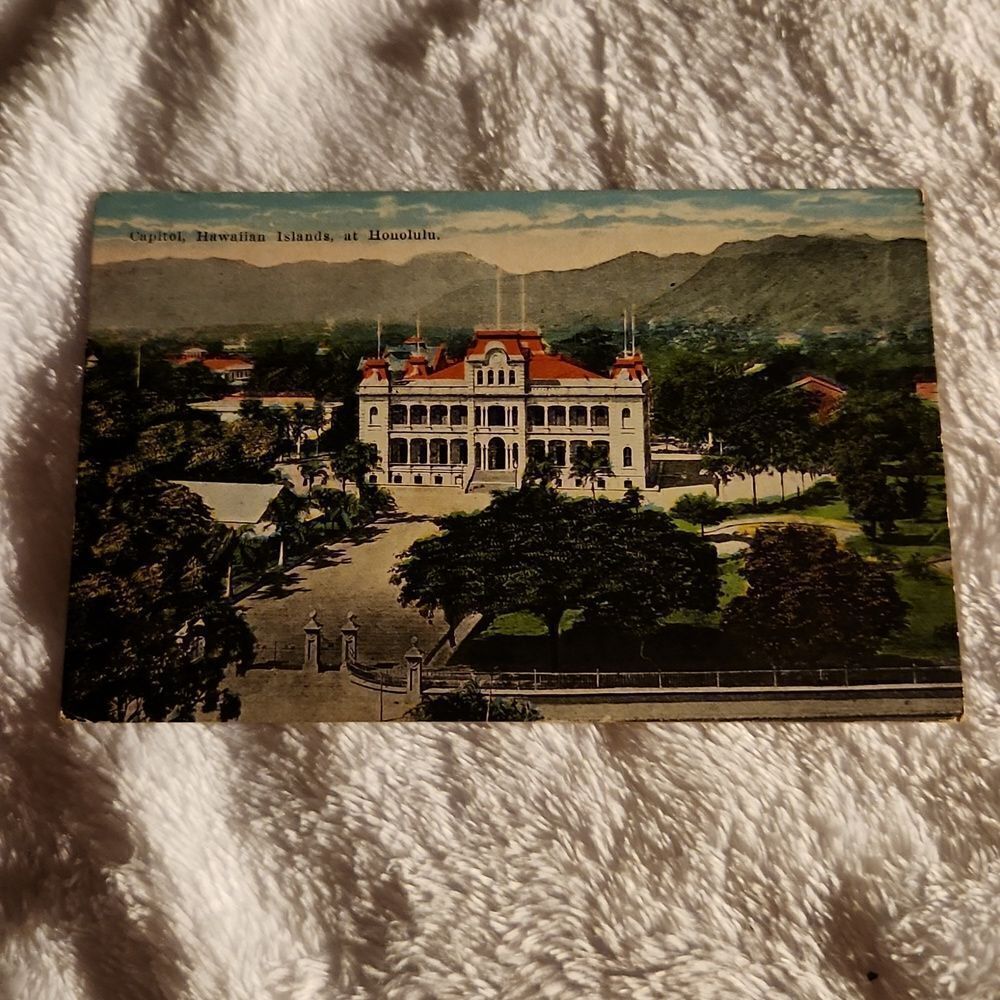 Capitol Hawaiian Islands at Honolulu Vintage Postcard Iolani Palace